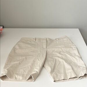 White House Black Market Cream Bermudas